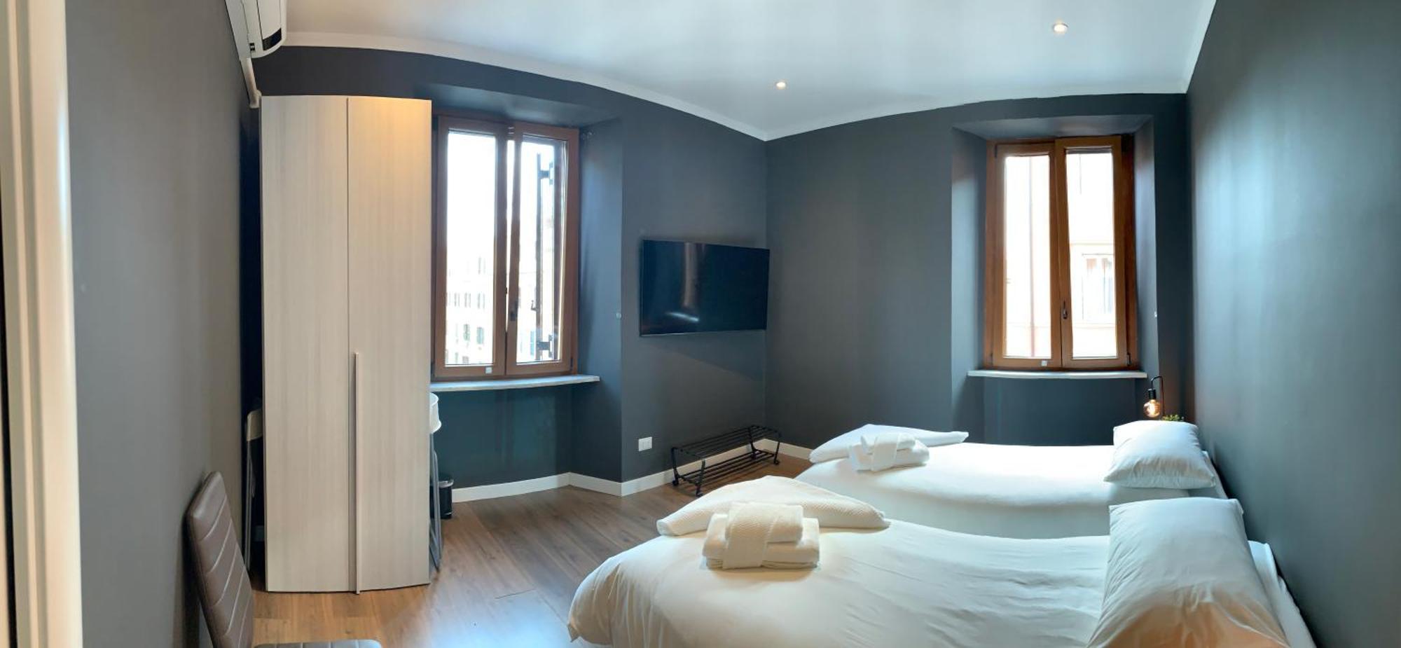 San Lorenzo Elegance - Just Steps From The Colosseum Roma